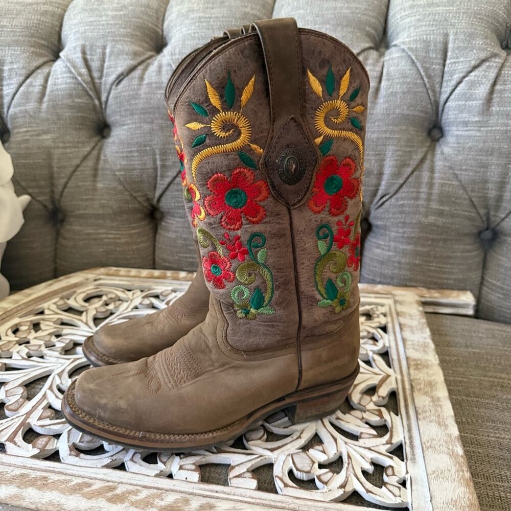 Tombstone Embroidered Flowers Leather Boots Women’s 7 - Picture 2 of 11